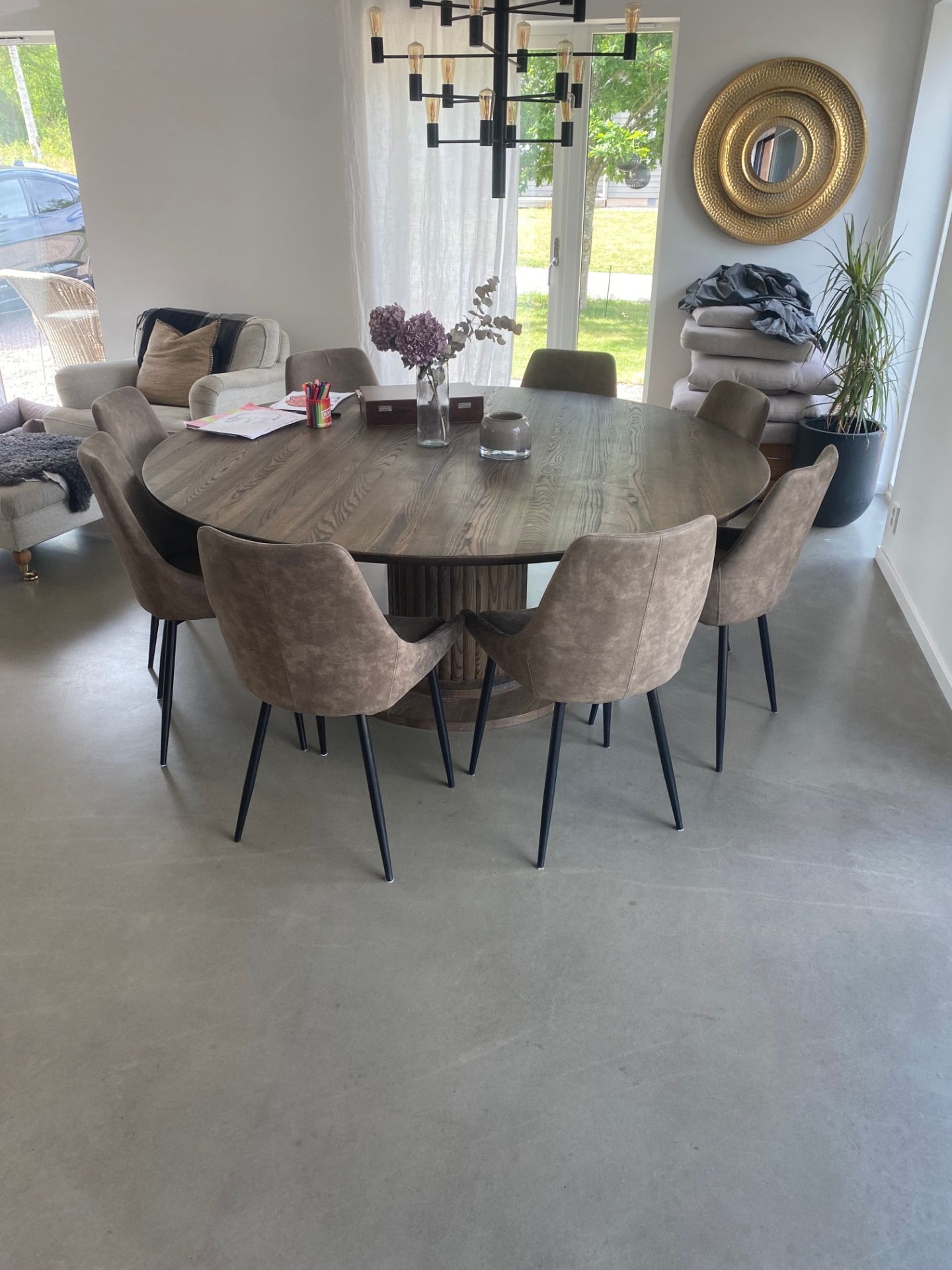 Slipat och polerat betonggolv i Confloor Natural